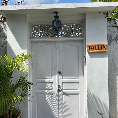 Villa Jalun Seminyak Exteriör bild