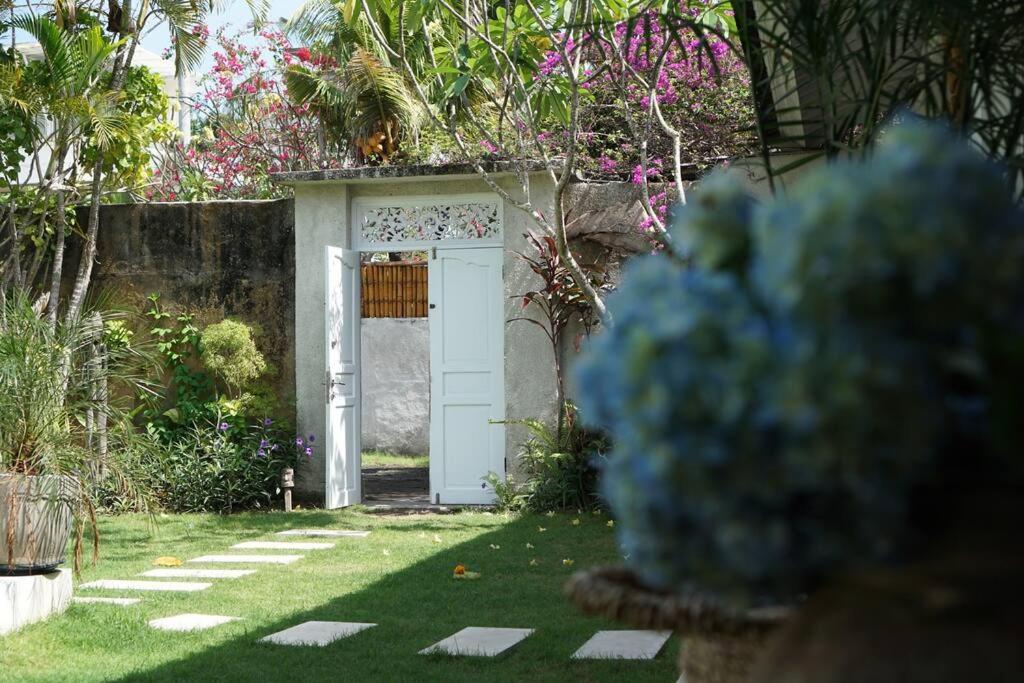 Villa Jalun Seminyak Exteriör bild